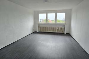 Sehr helle schöne 3 Zimmerwohnung im Dachgeschoss! – Windmühlenstrasse 17, 47229 Friemersheim, Duisburg – Vorschaubild 1