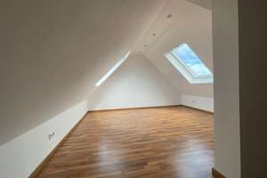 Über den Dächern Rüttenscheids: charmante 2,5 Zimmer DG-Maisonette – Witteringstrasse 42-44, 45130 Südviertel, Essen – Vorschaubild 4