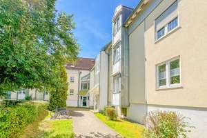 Frisch sanierte 2-RW im DG* neue EBK* Süd-Balkon* moderne Möblierung* Bad mit Wanne* AK* PKW-SP* – Am Weißiger Bach 30b, 1328 Weißig, Dresden – Vorschaubild 25