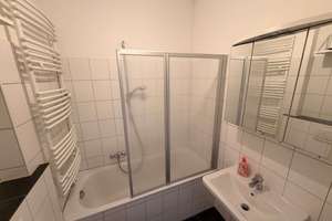 Einziehen & Wohlfühlen: Seltene Altbau-Dachgeschosswohnung in TOP Lage von Düsseldorf – Die vollständige Adresse der Immobilie erhältst du vom Anbieter., 40223 Bilk, Düsseldorf – Vorschaubild 8