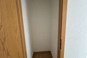 Frisch renovierte 2-ZKB mit Balkon und Fensterbad mit Eckwanne und Dusche – Helmstedter Straße 27, 39112 Sudenburg, Magdeburg – Vorschaubild 9