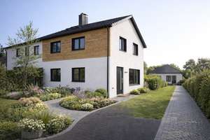 **Hochwertig kernsaniertes Doppelhaus mit Garten – modernes Wohnen & energieeffiziente Technik**