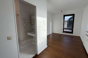 Im Herzen von Blankenese: Helles 3-Zi.-Penthouse mit großer Dachterrasse, 2 Bädern + TG-St.pl. – Die vollständige Adresse der Immobilie erhältst du vom Anbieter., 22587 Blankenese, Hamburg – Vorschaubild 8