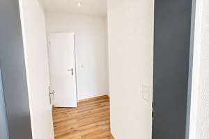 Frisch renoviert & hell – großzügige 1 Zimmer Wohnung mit neuer Küche in Düsseldorf-Unterrath – 40637 Unterrath, Düsseldorf – Vorschaubild 9