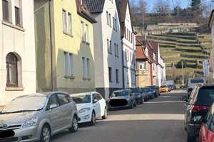 Modernisierte 3-Zimmer-Wohnung mit Einbauküche in Stuttgart Obertürkheim  – Ebniseestraße 7, 70329 Stuttgart – Vorschaubild 1