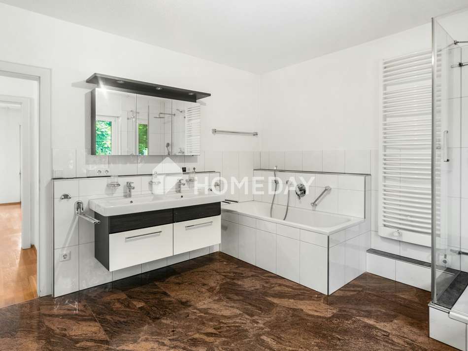 1. OG Badezimmer 2