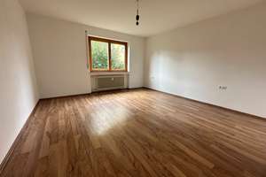 Gepflegtes 3-Familienhaus in schöner Wohnlage von Isny, für Eigennutzung oder Vermietung – Die vollständige Adresse der Immobilie erhältst du vom Anbieter., 88316 Isny im Allgäu – Vorschaubild 9