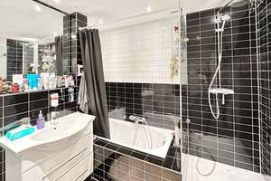 HELL, MODERN, BEGEHRT ✨ Renovierte 3-Zimmer-Wohnung mit zwei Loggien in Wiesbaden! – Die vollständige Adresse der Immobilie erhältst du vom Anbieter., 65205 Nordenstadt, Wiesbaden – Vorschaubild 4