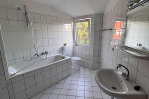 Nähe Folkwang Museum und Rüttenscheider Strasse. Hübsche DG-Wohnung. Garage möglich. – Demrathkamp 5, 45130 Rüttenscheid, Essen – Vorschaubild 6
