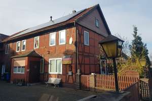 Geräumiges 8-Zimmer Haus in Söhlde mit Hallen und großem Grundstück