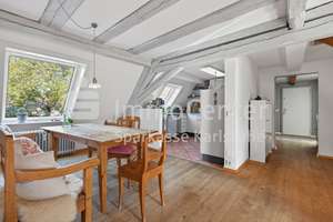 Wohnjuwel in der Durlacher Altstadt: Charmante 4,5-Zi.-Maisonette-Eigentumswohnung mit Stellplatz