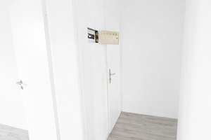 Gemütliche 2-Zimmer-Dachgeschosswohnung mit Charme – Angermunder Straße 84, 47269 Rahm, Duisburg – Vorschaubild 4