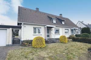 Doppelhaushälfte mit Garage in gefragter Lage von Iserlohn (zwei separate Wohneinheiten vorhanden) – Die vollständige Adresse der Immobilie erhältst du vom Anbieter., 58638 Iserlohn-Mitte, Iserlohn – Vorschaubild 1