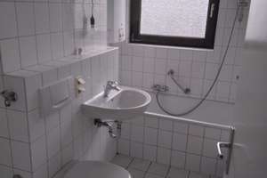 3 Zimmer in Bielefeld-Mitte, Küche, Bad, Balkon, Keller – Schlangenstr. 40 B, 33607 Mitte, Bielefeld – Vorschaubild 7