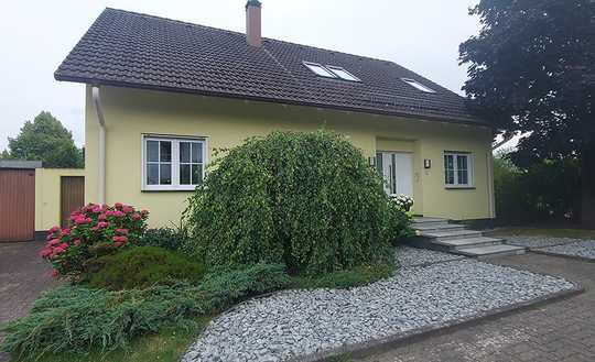 Geräumiges und modernisiertes 8-Zimmer-Einfamilienhaus mit geh. Innenausstattung in bester Lage