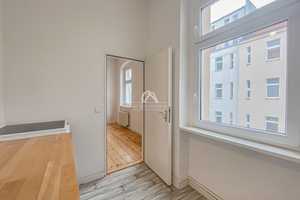 HELLE UND SPANNENDE  ALTBAUWOHNUNG MIT DIELENBODEN! ZENTRAL UND RUHIG GELEGEN! PROVISIONSFREI! – Nazarethkirchstr. 42, 13347 Berlin – Vorschaubild 6