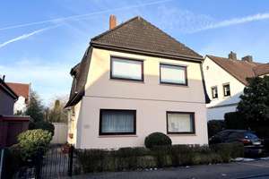 Solides Ein- bis Zweifamilienhaus mit Altbaucharme in zentraler Lage von Bremen-Fähr-Lobbendorf