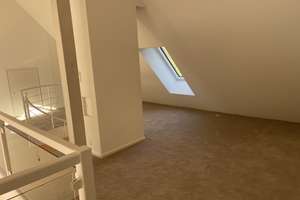  2,5 Zimmer Dachgeschoss Wohnung mit Dachterrasse in München-Solln (am Isar-Hochufer) – Heilmannstr. 31B, 81479 Thalkirchen, München – Vorschaubild 3