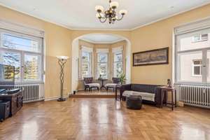 Architektonisches Highlight - luxuriöse Altbauwohnung im Herzen von Augsburg – Die vollständige Adresse der Immobilie erhältst du vom Anbieter., 86150 Bahnhofs-, Bismarckviertel, Augsburg – Vorschaubild 4
