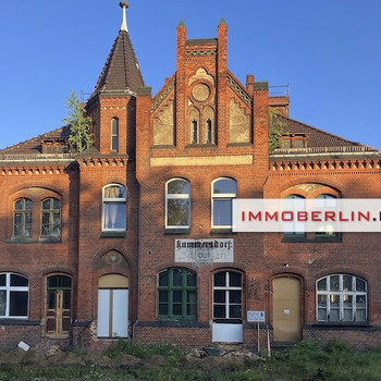 IMMOBERLIN.DE - Historischer Bahnhof mit Nebengebäude & großartigem Potenzial für Wohnen & Arbeiten