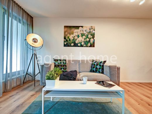 MÖBLIERT - EIN GUTER START - Gemütliche Wohnung mit Terrasse