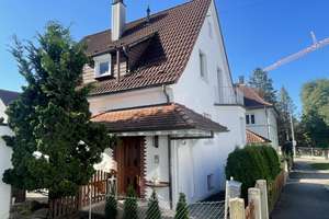 Charmantes Einfamilienhaus in Schorndorf – Löwenseestraße 28, 73614 Schorndorf – Vorschaubild 1