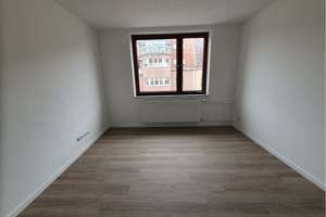 In Bremerhaven-Mitte: Sanierte 3- Zimmer Wohnung auf Wunsch mit Einbauküche – An der Allee 41, 27568 Mitte, Bremerhaven – Vorschaubild 5