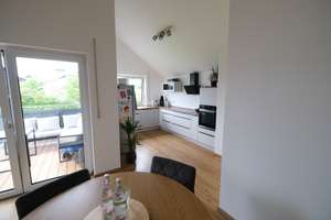 Moderne Neubau-Dachgeschosswohnung mit Loggia und gehobener Ausstattung in Metten – Die vollständige Adresse der Immobilie erhältst du vom Anbieter., 94526 Metten – Vorschaubild 4