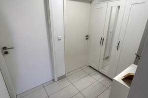 Schönes und neuwertiges 5,5-Zimmer-Haus mit gehobener Innenausstattung und EBK in Obersulm – Heilbronn (Kreis) – Vorschaubild 4