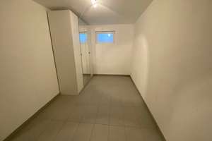 Neuwertiges 5-Zimmer-Reihenendhaus mit EBK in Bad Homburg vor der Höhe, Hochtaunuskreis – Kälberstücksweg 16e, 61350 Bad Homburg vor der Höhe – Vorschaubild 15