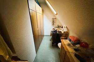 Gepflegtes Zweifamilienhaus mit großem Garten,Garage Pkw-Stellplatz in Schwaikheim zu verkaufen!! – Die vollständige Adresse der Immobilie erhältst du vom Anbieter., 71409 Schwaikheim – Vorschaubild 17