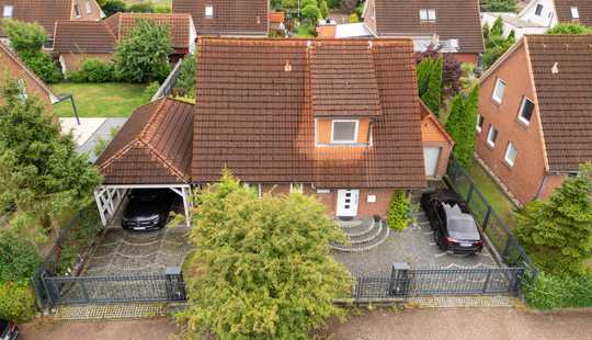 Bild von Gepflegtes Einfamilienhaus mit Wintergarten, großem Garten und moderner Ausstattung in ruhiger Lage 