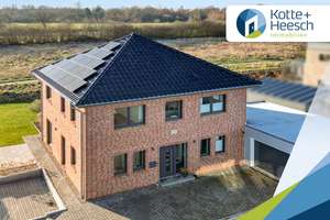 Repräsentatives und energieeffizientes Einfamilienhaus in ruhiger Feldrandlage – Die vollständige Adresse der Immobilie erhältst du vom Anbieter., 24235 Laboe – Vorschaubild 1