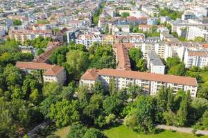 Denkmalgeschützter wunderschöner Altbau | 122m2 | 4 Zimmer | 2 Bäder | 2 Südbalkone | Volksparkblick – Die vollständige Adresse der Immobilie erhältst du vom Anbieter., 10715 Wilmersdorf, Berlin – Vorschaubild 21