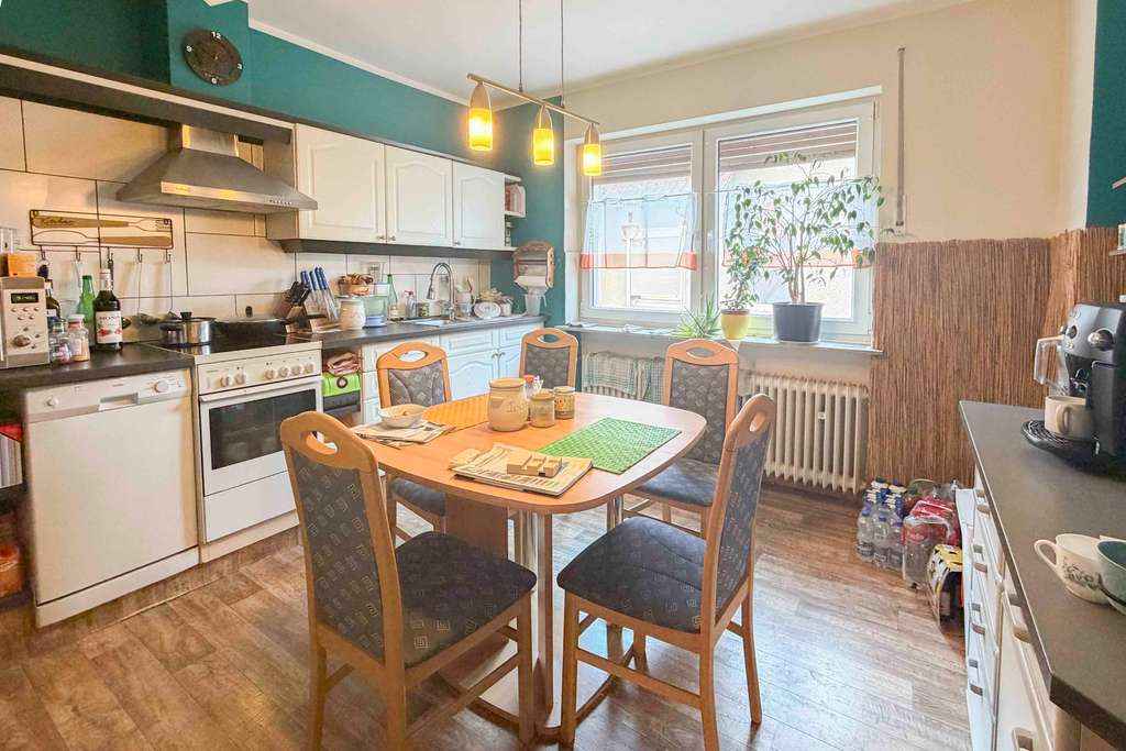 Immobilie in Ebern - Investmentchance: Wohn- und Geschäftshaus mit Potenzial zur Schaffung zusätzlichen Wohnraums - Bild 3