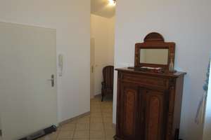 Hausmarke Immobilien -Lichtdurchflutete 3-Zimmer-Wohnung mit Balkon und großzügigem Wohnambiente – Die vollständige Adresse der Immobilie erhältst du vom Anbieter., 51145 Urbach, Köln – Vorschaubild 2