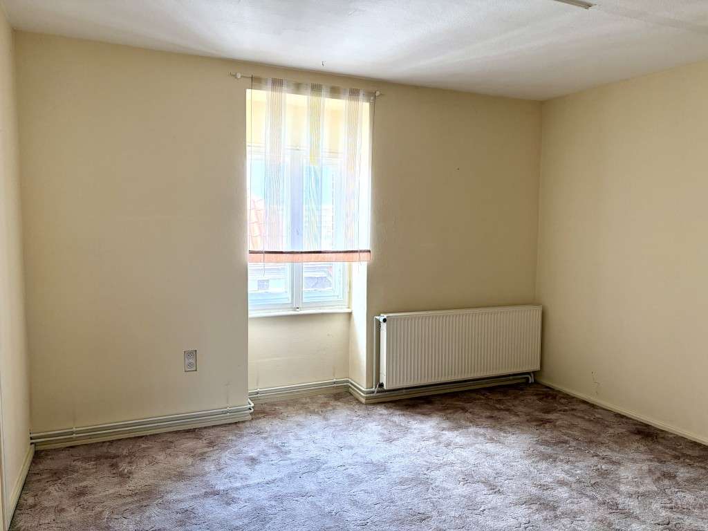 Immobilie in Salzwedel - 9 Zimmer und ca. 230 m² Nebengelass - Bild 2