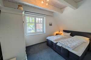 Moderne, zentrale Doppelhaushälfte unter Reet mit ca. 101 m² Wohnfläche auf Eigenland zu verkaufen – Dithmarschen (Kreis) – Vorschaubild 13