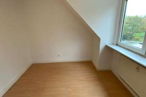 Helle Dachgeschoss-Wohnung im 2.Obergeschoss zu verkaufen – Lukas-Cranach-Str. 76, 46238 Batenbrock, Bottrop – Vorschaubild 5