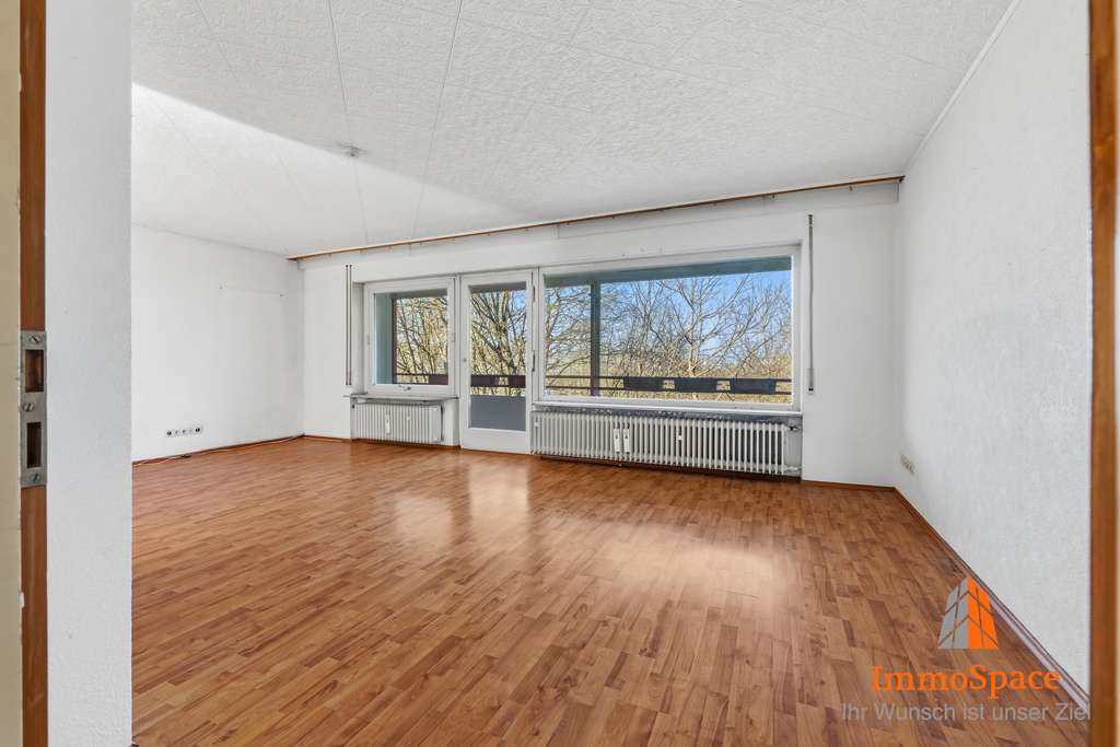 Immobilie in Besigheim - IMMOSPACE ***Viel Platz für Ihre Wohnträume: Großzügiges Zweifamilienhaus in Besigheim*** - Bild 3