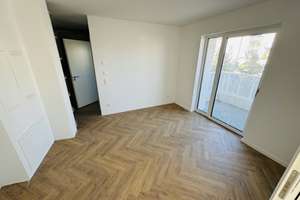 Moderne Wohnung direkt in Adlershof mit EBK sowie 2-Balkone!!! – Otto-Franke-Straße 45, 12489 Adlershof, Berlin – Vorschaubild 1