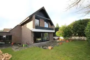 Freistehendes Einfamilienhaus in Meerbusch-Osterath – Neuss (Rhein-Kreis) – Vorschaubild 1