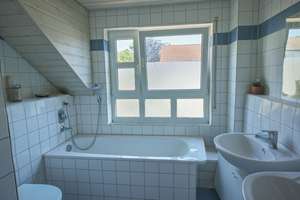Modernes Reihenhaus in ruhiger Lage / Garage / Terrasse / Einbauküche uvm. – Die vollständige Adresse der Immobilie erhältst du vom Anbieter., 72760 Reutlingen-Mitte, Reutlingen – Vorschaubild 16
