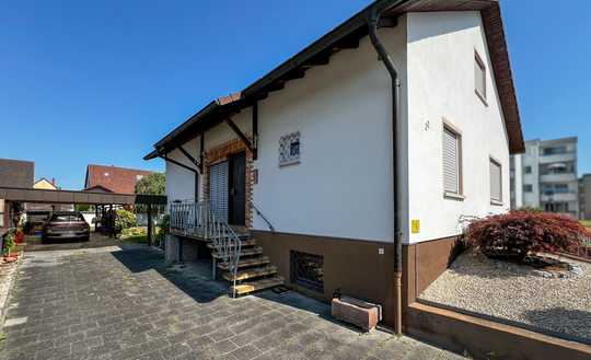 Modernisiertes Einfamilienhaus mit schönem Grundstück