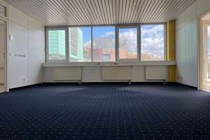 Bürofläche mit Wohnperspektive am Ulmer Eselsberg! – Die vollständige Adresse der Immobilie erhältst du vom Anbieter., 89075 Eselsberg, Ulm – Vorschaubild 7