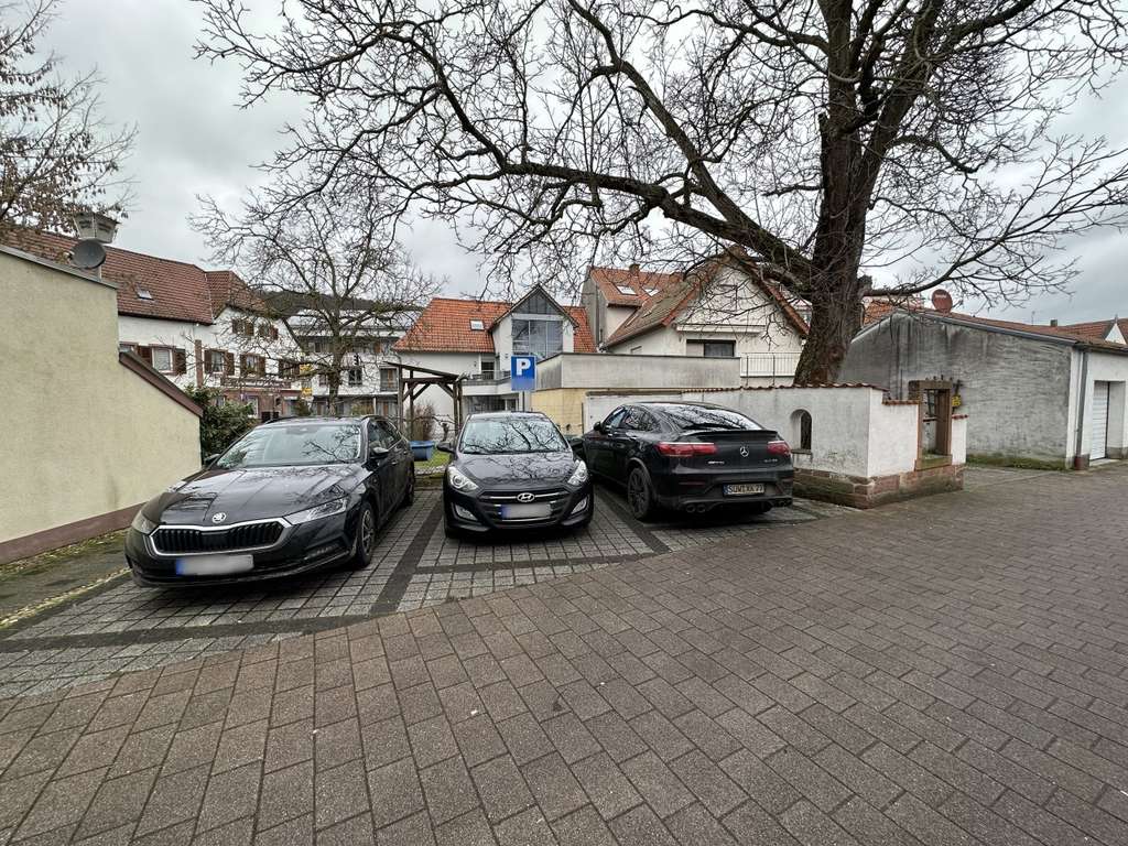 Immobilie in Bad Bergzabern - Wohnhaus mit Gewerbeeinheit und 3 Wohnungen - 4 Stellplätze 2 Garagen - Bild 1