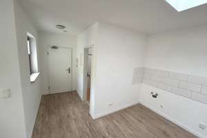Ihr neues Zuhause: Charmante 3-Raumwohnung mit Balkon in der Magdeburger Altstad – Schleinufer 20, 39104 Altstadt, Magdeburg – Vorschaubild 3