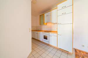 Helle & Schöne 1,5-RW * 2.OG * Einbauküche *  Bad mit Wanne & WMA * zentral * sehr gute ÖPNV * TOP * – Warthaer Straße 37, 1157 Cotta (Stadtteil), Dresden – Vorschaubild 8