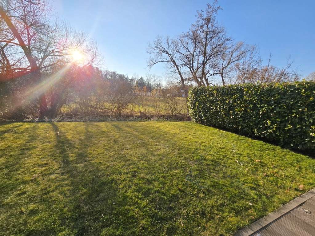 Immobilie in Ofterdingen - 3,5 Zi.-EG-Wohnung im Grünen in Ofterdingen, mit großer Terrasse, Garten und viel Freiraum - Bild 0