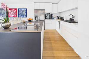 Sonne pur: Exklusive Maisonettewohnung mit großem Süd-West-Garten – Die vollständige Adresse der Immobilie erhältst du vom Anbieter., 81545 Harlaching, München – Vorschaubild 2